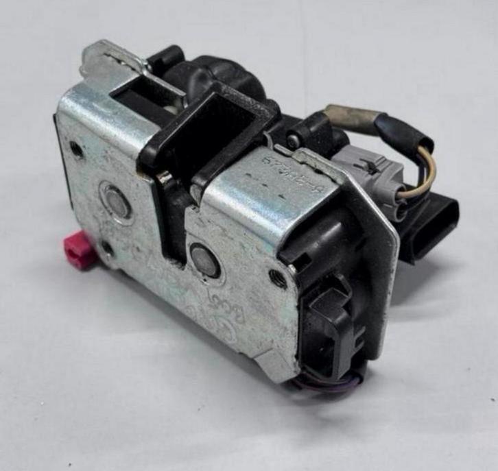 Chrysler Voyager 673AEA kofferbak kofferklep slot mechanisme, Auto diversen, Anti-diefstal, Zo goed als nieuw, Ophalen of Verzenden