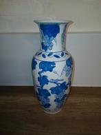 Oude Chinese vaas - 36 cm hoog, Huis en Inrichting, Gebruikt, Blauw, Aardewerk of Porselein, Ophalen of Verzenden
