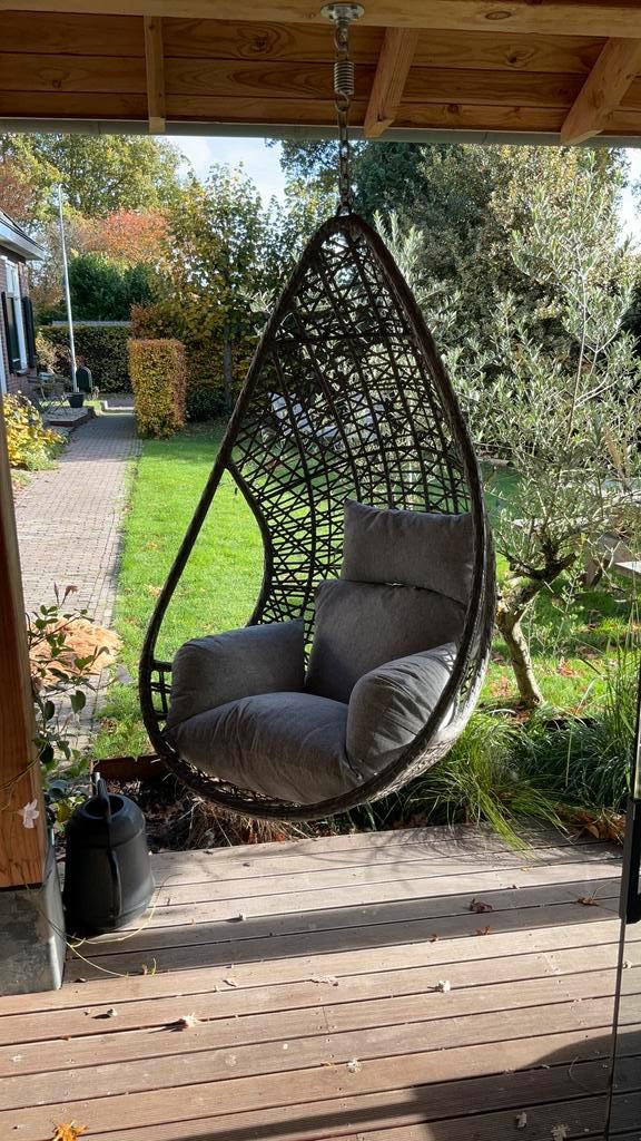 Hangstoel ei nog super netjes incl kussens, Tuin en Terras, Tuinstoelen, Zo goed als nieuw, Ophalen of Verzenden