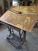 Nostalgische Vintage tekentafel, Ophalen