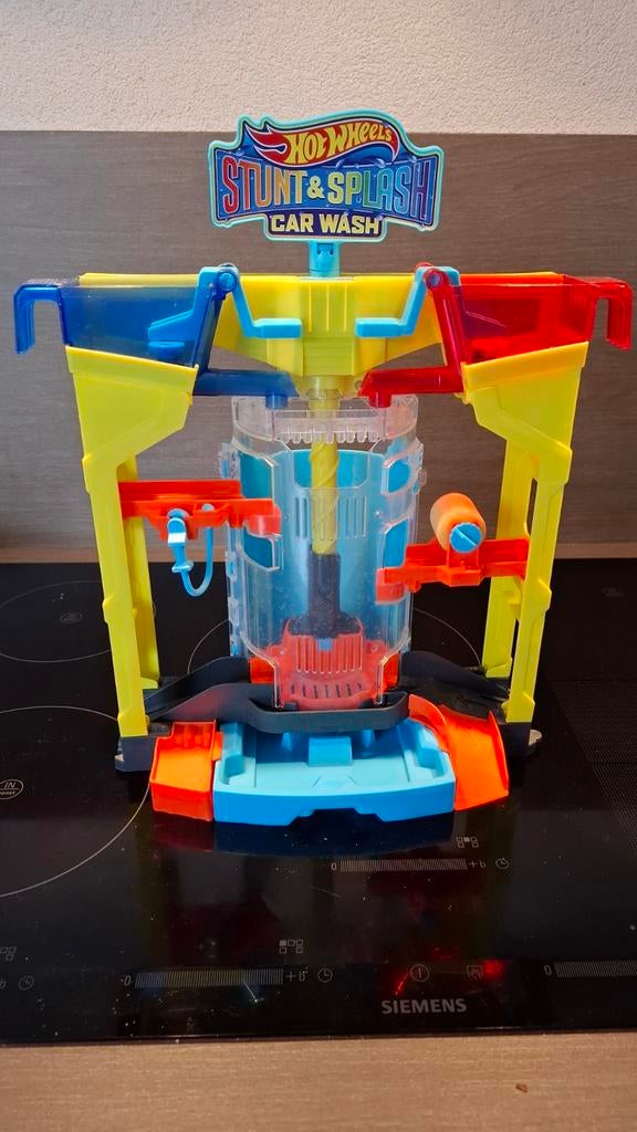Hot Wheels Stunt & Splash Car Wash, Ophalen, Zo goed als nieuw, Jongen of Meisje