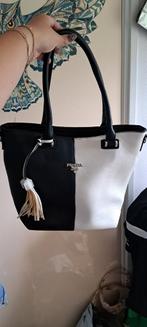 Prada handtas 1 op 1, Ophalen of Verzenden, Gebruikt, Zwart, Handtas