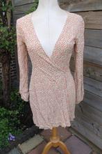 Wikkeljurk beige/ rood Brandy Melville mt S Vaste prijs, Ophalen of Verzenden, Zo goed als nieuw, Maat 36 (S), Brandy Melville