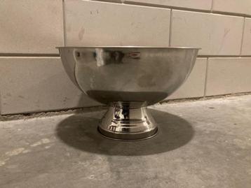 Bowl, altijd handig voor een leuk feestje! beschikbaar voor biedingen