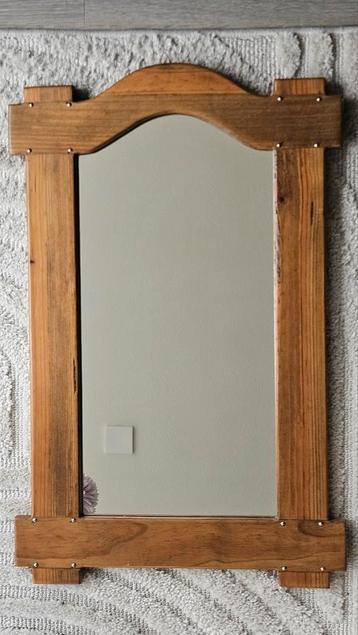 Mooie Houten Spiegel beschikbaar voor biedingen