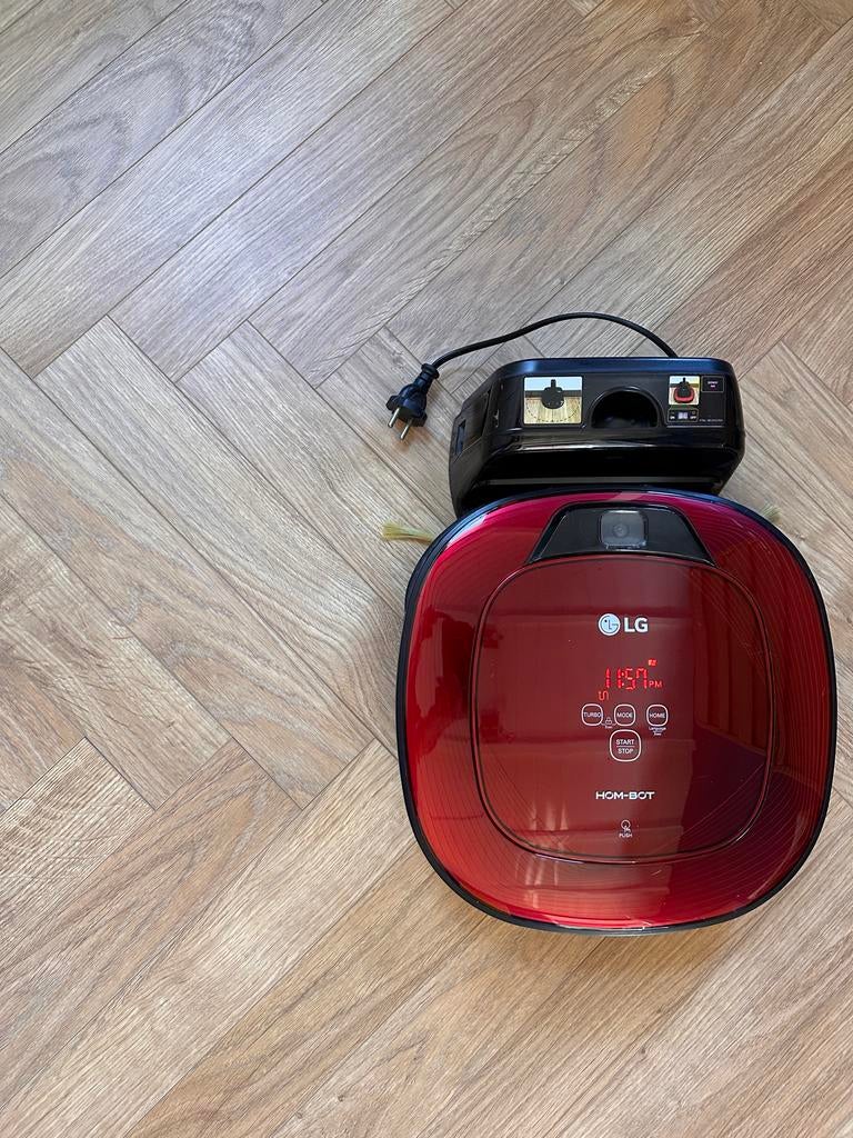 LG Hom-Bot VR621 Robotstofzuiger - Goede Staat, Witgoed en Apparatuur, Stofzuigers, Ophalen, Gebruikt, Robotstofzuiger, Minder dan 1200 watt