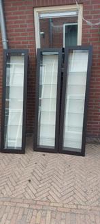 3x Ikea Bertby vitrinekast, Huis en Inrichting, Kasten | Vitrinekasten, Ophalen, Met plank(en), Minder dan 50 cm, Gebruikt