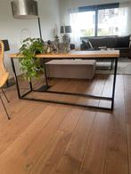 Sidetable , metalen voet , eiken blad, Huis en Inrichting, Tafels | Sidetables, Ophalen, Zo goed als nieuw, 25 tot 50 cm, Rechthoekig