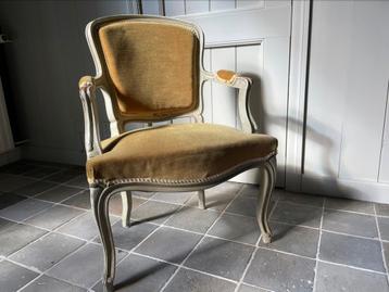 Leuke empire stijl stoel. Vintage. beschikbaar voor biedingen