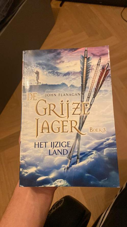 John Flanagan - Het ijzige land, Boeken, Kinderboeken | Jeugd | 10 tot 12 jaar, Zo goed als nieuw, Ophalen of Verzenden