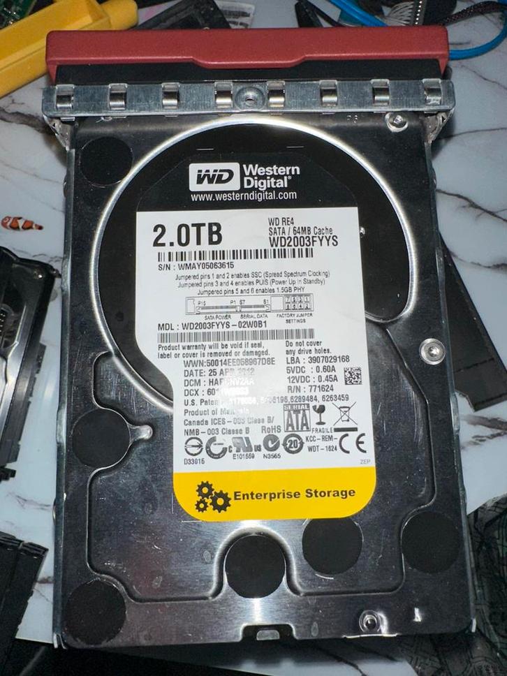 WD Red HDD - 2TB & 1TB - NAS Schijven, Computers en Software, Harde schijven, Gebruikt, Server, Intern, HDD, SATA, Ophalen of Verzenden