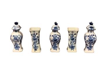 Antiek Miniatuur Vijf Delig Kaststel | Delfts Aardewerk beschikbaar voor biedingen