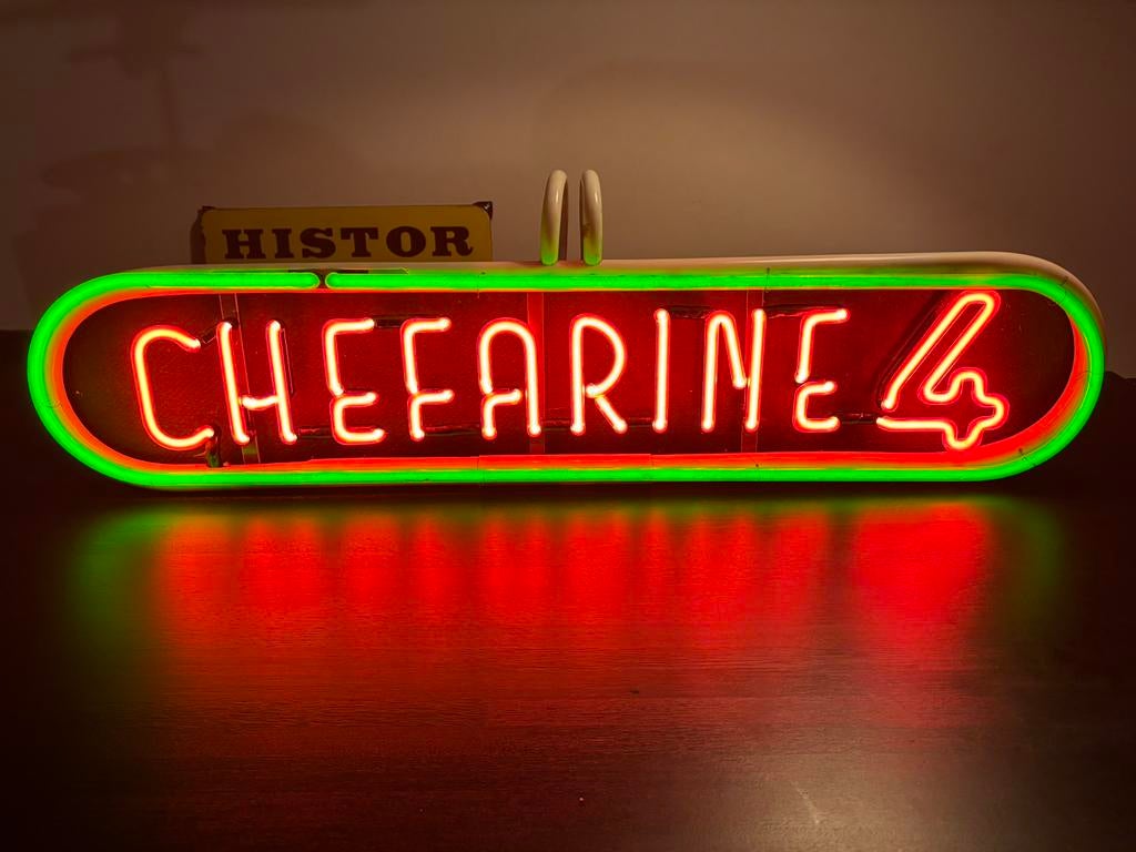 Mooie oude neon Chefarine 4 in mooie staat, Verzamelen, Merken en Reclamevoorwerpen, Ophalen, Zo goed als nieuw, Lichtbak of (neon) lamp