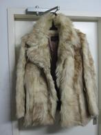 Twee bont jasjes, Ophalen of Verzenden, Zo goed als nieuw, Maat 38/40 (M), Beige