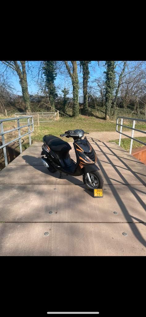 Piaggio zip 70cc , vers , custum, Fietsen en Brommers, Scooters | Piaggio, Zo goed als nieuw, Zip, Maximaal 45 km/u, Tweetakt