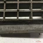 Mercedes W201 1987   Binnen Grille    201 888 0223 ( Locatie, Gebruikt, -, -, Ophalen of Verzenden