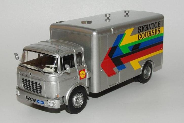 Berliet GBK6 Service Courses of paardenvervoer Hachette 1:43, Hobby en Vrije tijd, Modelauto's | 1:43, Nieuw, Bus of Vrachtwagen