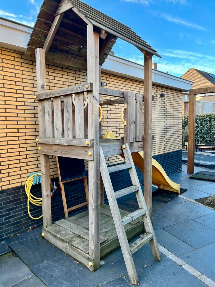 Houten speelhuisje incl glijbaan, Kinderen en Baby's, Speelgoed | Buiten | Speelhuisjes, Zo goed als nieuw, Hout, Ophalen of Verzenden