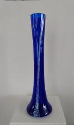 Twee  Blauwe / Witte  Vazen, Minder dan 50 cm, Glas, Blauw, Ophalen of Verzenden