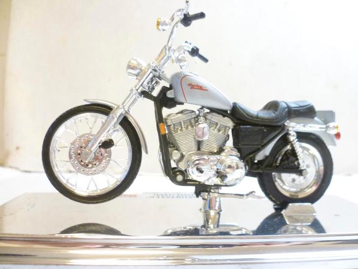 Maisto Harley Davidson XL 1200 Sportster 1200 Custom 1999, Hobby en Vrije tijd, Modelauto's | 1:18, Nieuw, Motor, Maisto, Ophalen of Verzenden