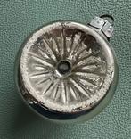 Vintage kerstbal met deuk (indent) GDR, Diversen, Kerst, Ophalen of Verzenden, Gebruikt