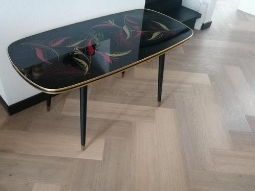 vintage salontafel met glazenplaat en gouden rand fifties, Huis en Inrichting, Tafels | Salontafels, Gebruikt, 50 tot 75 cm, 50 tot 100 cm