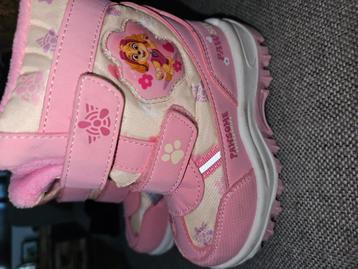 Nieuwe roze snowboots van Paw Patrol beschikbaar voor biedingen