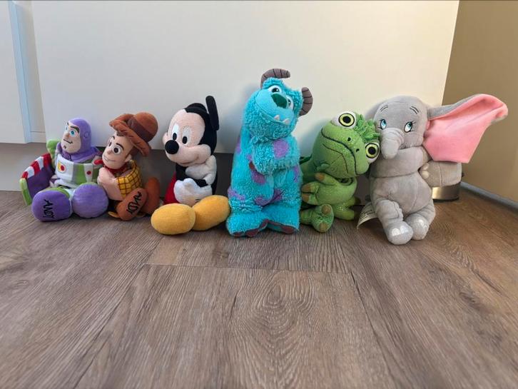 Zeldzame Arm Slap Bands Disneyland Parijs knuffels ORIGINEEL, Kinderen en Baby's, Speelgoed | Knuffels en Pluche, Zo goed als nieuw