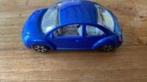 Blauwe Volkswagen ( kever )new beetle (burago ), Hobby en Vrije tijd, Modelauto's | 1:24, Gebruikt, Ophalen of Verzenden