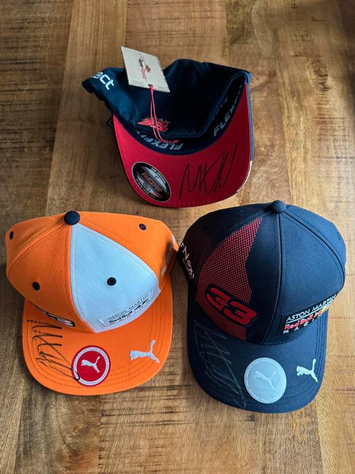 Max Verstappen gesigneerde petten, Verzamelen, Automerken, Motoren en Formule 1, Nieuw, Formule 1, Ophalen of Verzenden