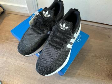 Adidas Swift Run 22 Schoenen sneakers maat 43 1/3 Core Black beschikbaar voor biedingen