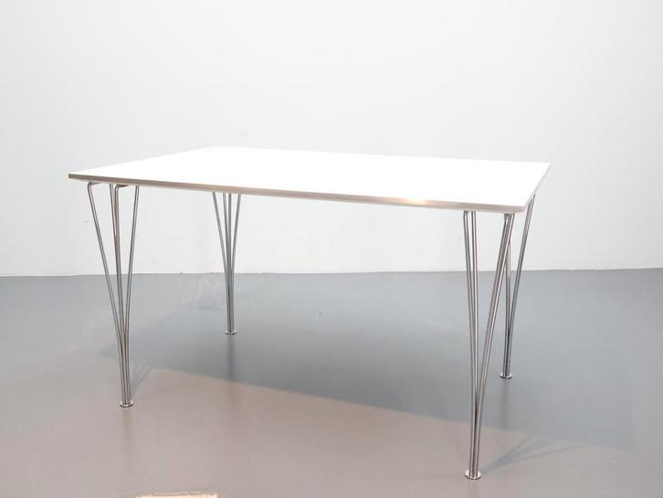 Fritz Hansen 1981 rectangular eettafel, Huis en Inrichting, Tafels | Eettafels, Zo goed als nieuw, 50 tot 100 cm, 100 tot 150 cm