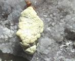 Halsketting - Magnesiet ruw - doorboord, Ophalen of Verzenden, Mineraal