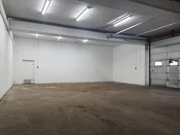 Centraal gelegen stalling voor caravan camper auto of boot beschikbaar voor biedingen