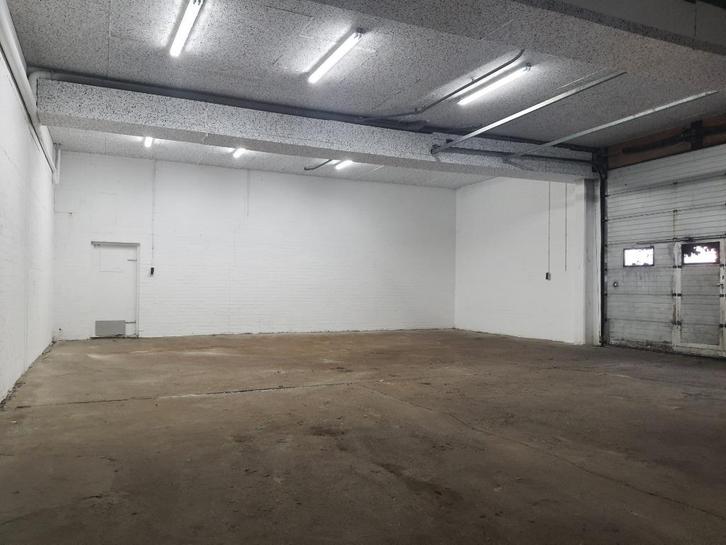 Centraal gelegen stalling voor caravan camper auto of boot, Caravans en Kamperen, Caravanstallingen