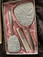 Antieke kaptafelset, kraaltjes, in originele, gevoerde doos., Ophalen of Verzenden