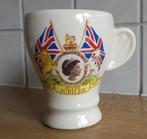 Queen Elizabeth II silver jubilee beker Ovaltine pottery, Ophalen of Verzenden, Gebruikt, Buitenland, Servies