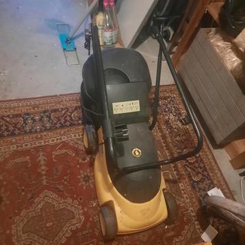 Grasmachine beschikbaar voor biedingen