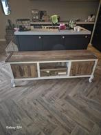 Riviera maison tv kast, Ophalen