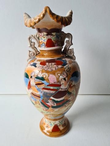 Japanse Satsuma vaas. beschikbaar voor biedingen