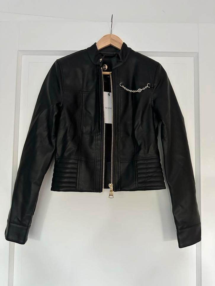 Nikkie Jasje Maat 34 (XS) - Zwart, Kleding | Dames, Jasjes, Kostuums en Pakken, Nieuw, Jasje, Maat 34 (XS) of kleiner, Zwart, Ophalen of Verzenden