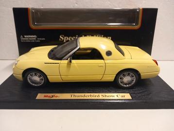 Ford Thunderbird closed top yellow Maisto metal 1:18 KRD beschikbaar voor biedingen