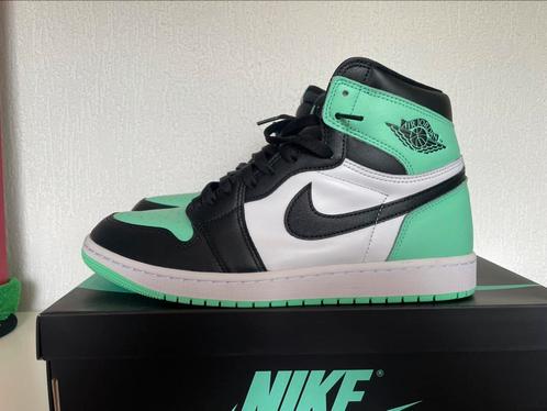 Nike Air Jordan 1 High Green glow Tiffany maat 45,5 US11,5, Kleding | Heren, Schoenen, Zo goed als nieuw, Sneakers of Gympen, Overige kleuren