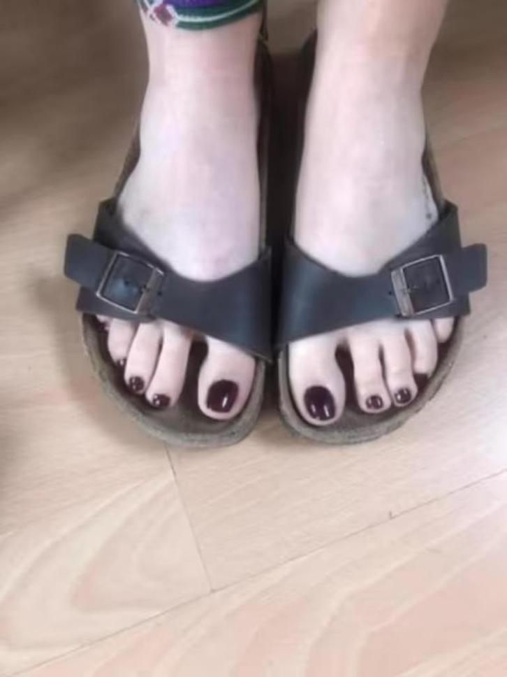 GRATIS VERZENDEN STOERE ZWARTE MADRID BIRKENSTOCKS MT 40, Kleding | Dames, Schoenen, Zo goed als nieuw, Slippers, Zwart, Verzenden