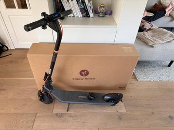 Ninebot E2 Plus Elektrische Step - Zo Goed Als Nieuw! beschikbaar voor biedingen