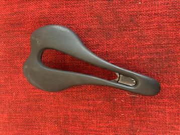 Selle italia racefiets carbon zadel beschikbaar voor biedingen
