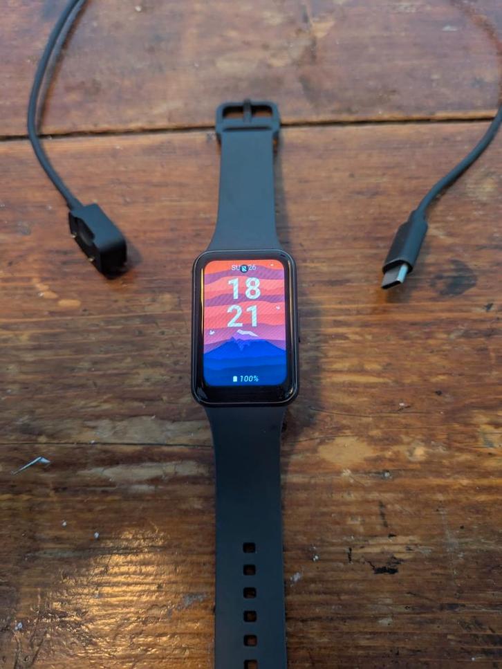 Samsung Galaxy Fit 3, Sieraden, Tassen en Uiterlijk, Smartwatches, Zo goed als nieuw, Android, Zwart, Ophalen of Verzenden