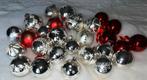 Oude kerstbal met ; rood en zilver, Diversen, Kerst, Ophalen of Verzenden