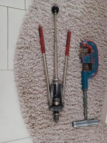 Ridgid Pijpsnijder en nog wat (poelietrekker?) 35€ beschikbaar voor biedingen