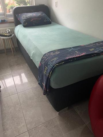 Bed 90x200 cm + Matras - Uitstekende Staat! beschikbaar voor biedingen